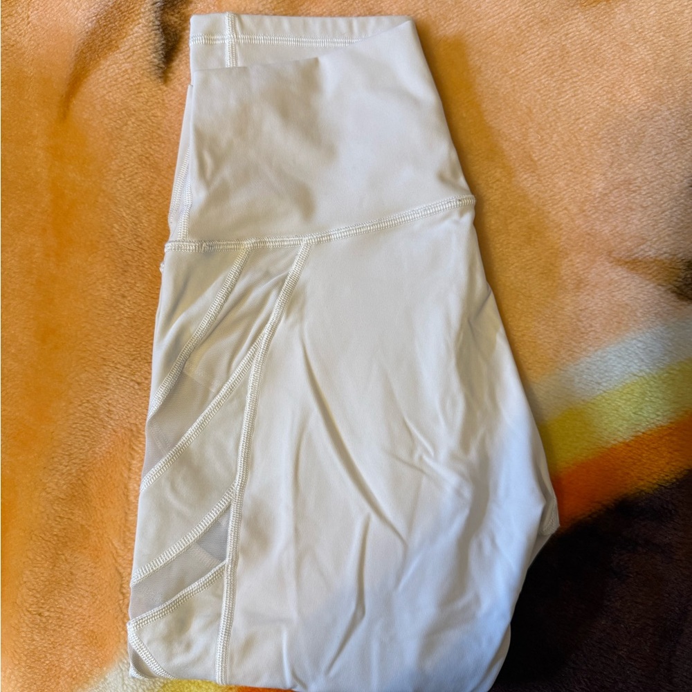 Lululemon  white cropped  Leggings with mesh cutouts